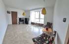 Apartament cu 3 camere semidecomandat în Circumvalațiunii - 1