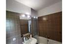 Apartament cu 3 camere decomandat în Văcăresti - 2