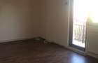 Vila 2005,metrou Brancoveanu 14 min, P+1, su 200mp, 5 camere,3 bai, teren 200 mp - 5