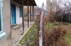 Vând casă batraneasca - 2