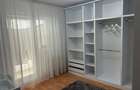 Inchiriez apartament 3 camere zona linistita sector 5 - 1