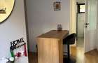 Apartament cu 5 camere decomandat în Decebal - 2