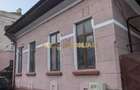 Casă individuală cu 8 camere cu Canalizare în P-ța Unirii - 4 Casă individuală cu 8 camere cu Canalizare în P-ța Unirii - 4