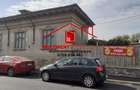 Casă cu 4 camere cu Teren 335 Mp în Central - 1