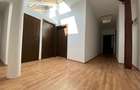 Apartament cu 5 camere decomandat în P-ța Victoriei - 6