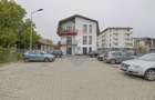 Apartament cu 3 camere decomandat în Tractorul - 16
