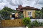 Casă cu 5 camere în Blejani - 1