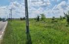 Vand 8000 mp teren in Bradu, drumul Cetului, la asfalt