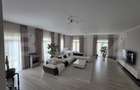 Vila de vanzare, 380 mp, zona Reghin