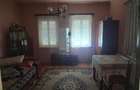 Casă cu 4 camere în Turnișor