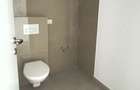 Apartament cu 3 camere, 2 bai, bloc nou et.2, Centru