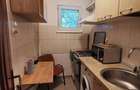 Proprietar , vand apartament cu 2 camere , semidecomandat , 36 mp utili , pe bd-ul Obregia - 5
