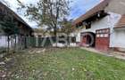 Casa cu gradina 3 camere anexe gospodaresti 5702 mp teren in Gura Vaii - 2