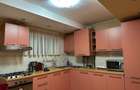 Vila de inchiriat Predeal 5 dormitoare, 5 bai, aproape de partie, gratar in curte