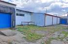 Proprietar inchiriez Abator cu 6400 mp teren intravilan,3000 mp curte betonata+ 1200 mp Frigo