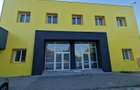 De inchiriat spatii >birouri si comerciale.