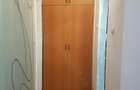 Apartament trei camere decomandat, etaj unu din patru, bloc deosebit, mobilat, doua balcoane inchise - 14
