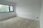 Duplex cu 4 camere cu Canalizare în Central - 3