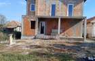 Casă cu 6 camere cu Teren 1144 Mp în Filiași - 5