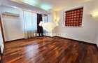 Apartament cu 4 camere decomandat în Primăverii - 13