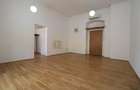 Apartament cu 3 camere în P-ța Unirii - 3