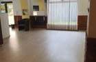 La 5 min de Spitalul Judetean ,teren 960mp , cu o Casa de locuit ?i dou Spa?iiComerciale intabulat