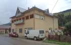 Casă cu 6 camere cu Teren 580 Mp în Fundu Moldovei - 6