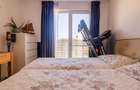 Apartament cu 3 camere decomandat în Tractorul - 20