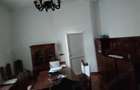 Casă cu 5 camere în Central - 9 Casă cu 5 camere în Central - 9