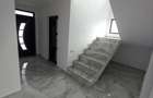 Casă cu 6 camere în Spătaru - 10
