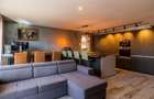 Apartament cu 3 camere decomandat în Tractorul - 15