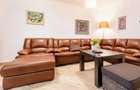Apartament cu 3 camere decomandat în Dealul Cetății - 2 Apartament cu 3 camere decomandat în Dealul Cetății - 2