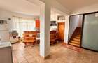 Vila parter+2 etaje, 270 mp, 11 camere plus TEREN - 1