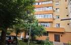 Apartament cu 3 camere decomandat în Central - 1