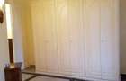 Apartament cu 3 camere semidecomandat în Central - 9