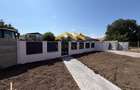 -Casa individuala -4 camere -2 bai -