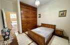 Inchiriez apartament foarte spatios, Boul Rosu