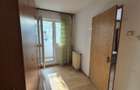 Apt 3 camere nedecomandat, zona Malu Rosu, et 1/4