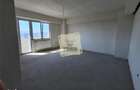 Apartament decomandat cu 3 camere Mihai Viteazu