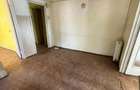 Apartament cu 3 camere decomandat în Roman - 3