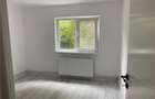 Apartament cu 2 camere decomandat în Triaj - 2