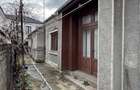 Vand casa in centru/Singur in curte/str Eroilor - 4