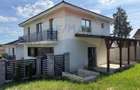 De vanzare casa semifinisata 5 camere 186 mp u Str. Facliei - 1