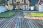 Casă cu 10 camere cu Teren 1074 Mp în Moieciu - 1
