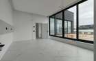 Apartament cu 5 camere decomandat în Titan - 5