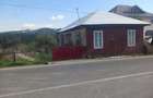 Casa de vanzare 4 camere - 5
