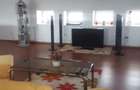 Vanzare vila trei apartamente piscina garaj gradina foisor Titulescu
