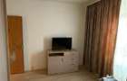 Inchiriez apartament 2 camere decomandate zona 1 decembrie etajul 1 - 5