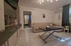 Apartament cu 3 camere semidecomandat în Central - 2