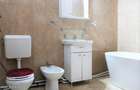 Casă individuală cu 11 camere cu Canalizare în Nord - 44